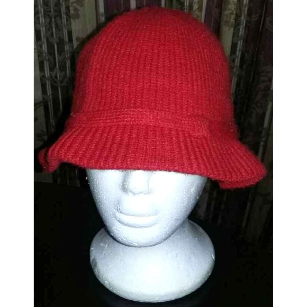 Vintage 1970s Made in Taiwan R.O.C. Lloyd Women Red Hat RN 50686